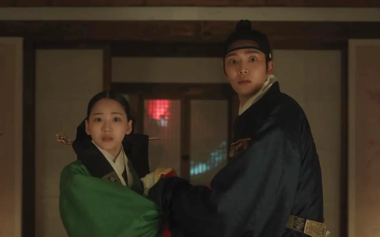 'The Matchmakers' Episode 16: Rowoon dan Cho Yi Hyun Palsukan Kematian demi Happy Ending