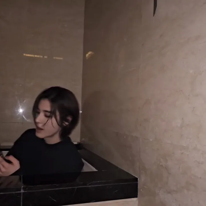 Leehan BOYNEXTDOOR Asyik Cover Lagu Beyonce di Kamar Mandi Hotel Jakarta