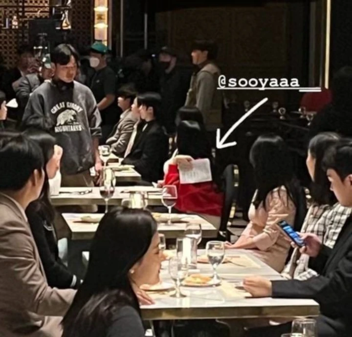 Outfit Mencolok Jisoo BLACKPINK saat Kepergok Syuting \'Influenza\' Curi Perhatian