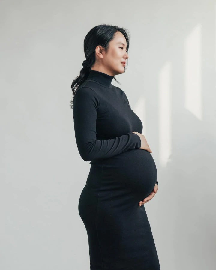 Yoon Jin Seo Aktris \'A Model Family\' Melahirkan Anak Pertama setelah 7 Tahun Menikah