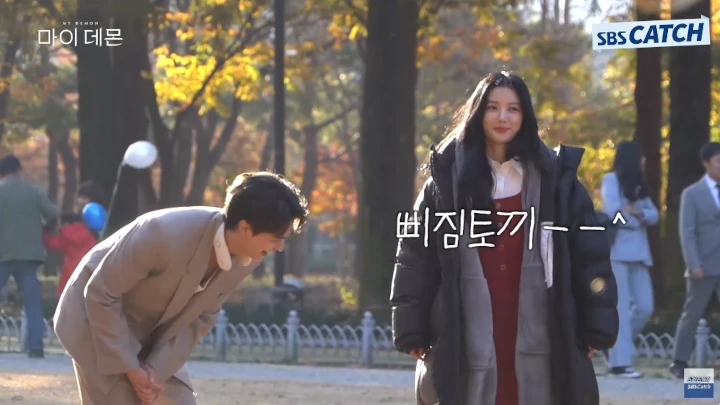 Kelakuan Song Kang Jaili Kim Yoo Jung saat Syuting Ending \'My Demon\' Jadi Bahan Gosip