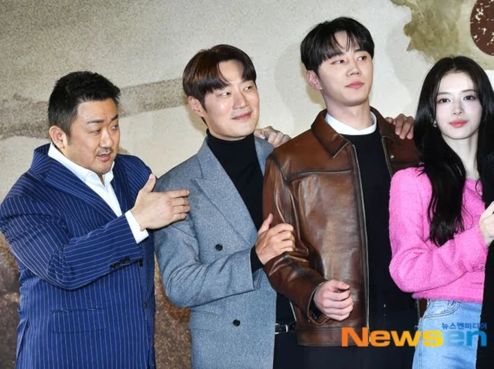 Roh Jeong Eui Viral Gegara Kulit Seputih Porselen di Jumpa Pers \'Badland Hunters\'