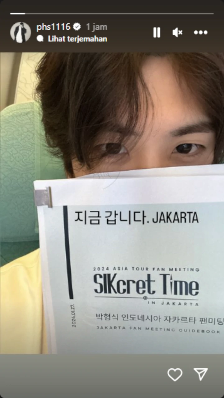 Park Hyung Sik Mode Ninja saat Berangkat ke Jakarta