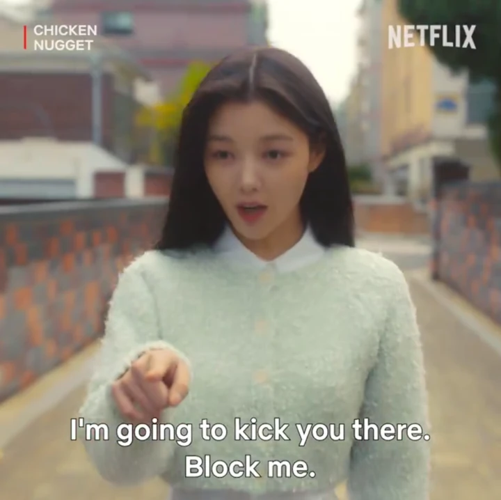 Gaya Gelut Kim Yoo Jung di \'Chicken Nugget\' Bikin Teringat \'Backstreet Rookie\'