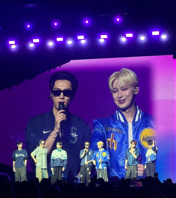 ENHYPEN Kompak Pakai Outfit Spesial saat Konser di Kampung Halaman Jay