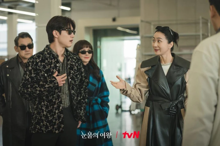 Kim Ji Won Buat Syok Ternyata Ajari Kwak Dong Yeon Dialog Tiongkok di \'Queen of Tears\'