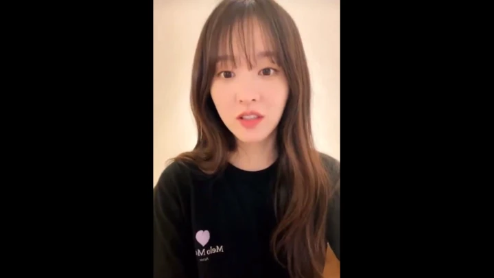 Park Bo Young Takut Nonton Drama Byeon Woo Seok \'Lovely Runner\'