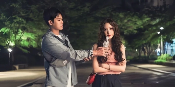 Yoona SNSD Dijuluki Cegil usai Potret Bareng Ahn Bo Hyun di \'2 O\'clock Date\' Dirilis