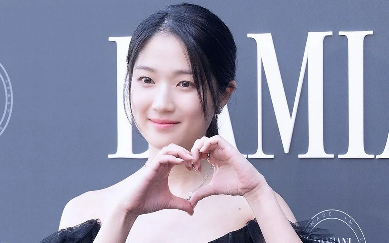 Kim Hye Yoon Menjelma Bak Bidadari Surga kala Hadiri Acara Perhiasan Ternama