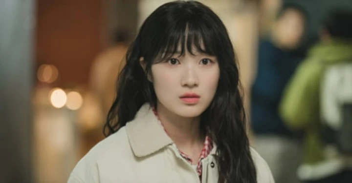 Sutradara \'Lovely Runner\' Dikecam Gegara Sering Marahi Kim Hye Yoon Perkara Visual