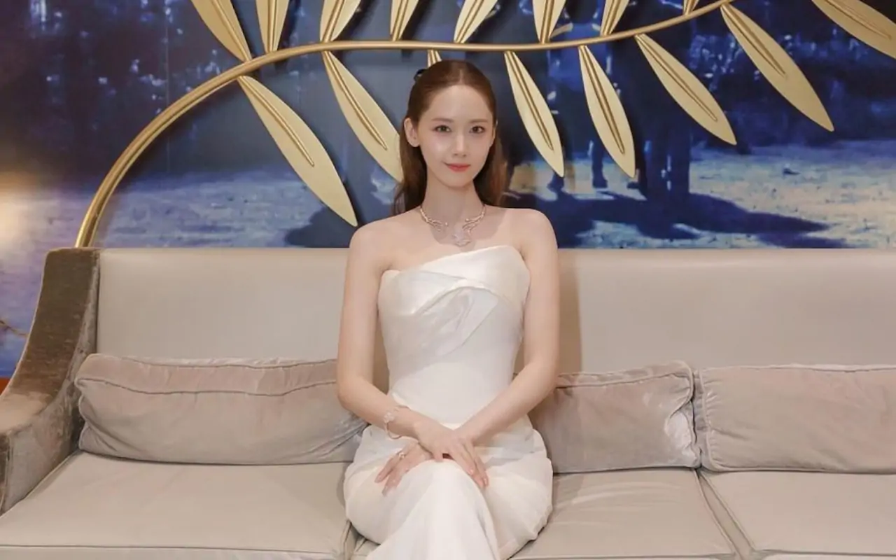 Yoona SNSD Curhat Panik Nyaris Terjebak di Lift Lewat Vlog Terbaru  