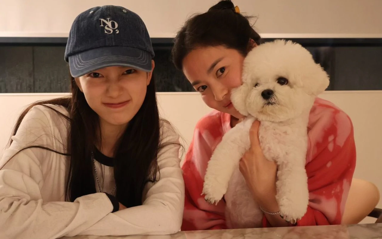 Suzy Bongkar Kepribadian Asli Song Hye Kyo usai Jadi Bestie