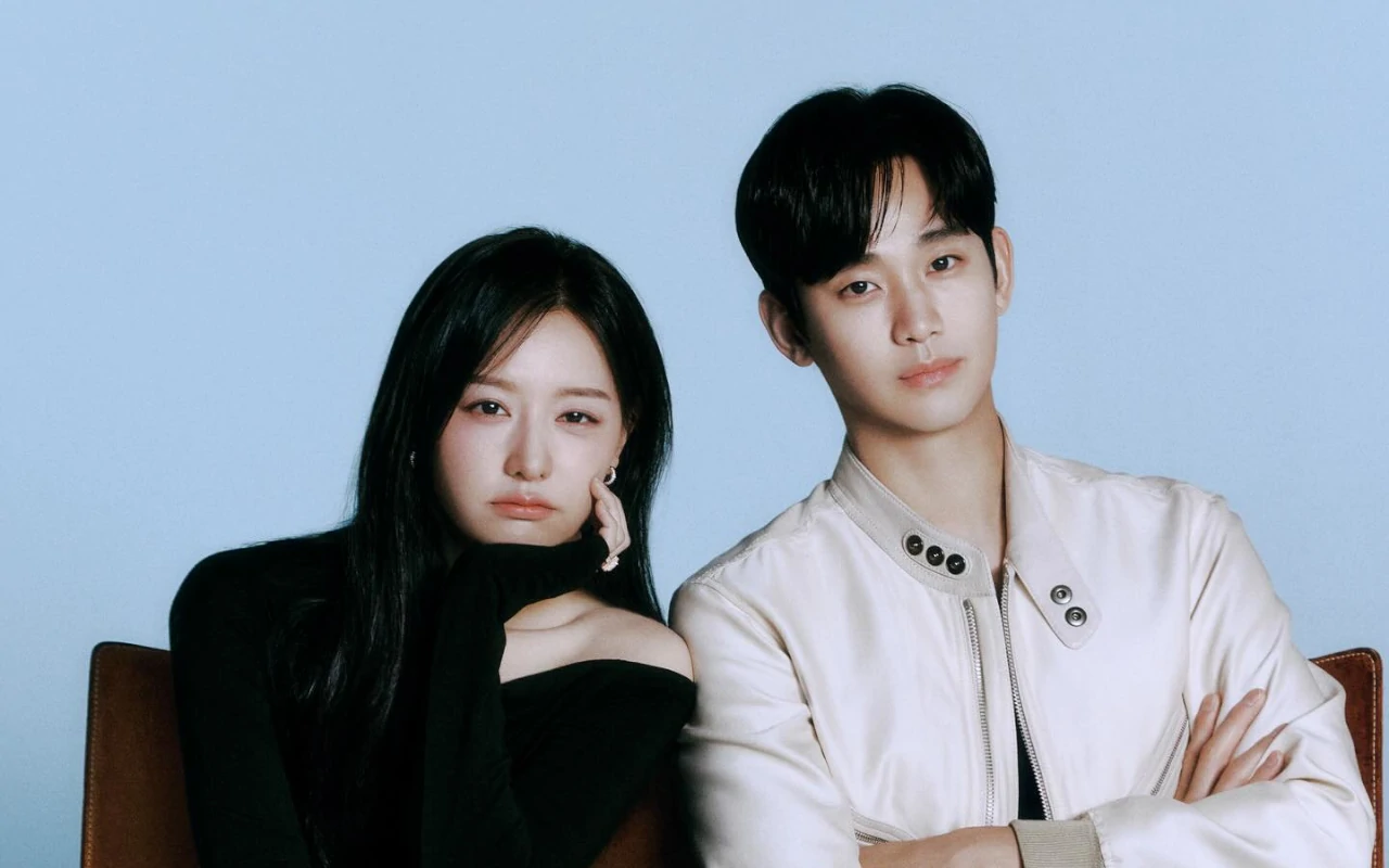 Kim Soo Hyun & Kim Ji Won Beda Nasib dari 'The 8 Show' di Blue Dragon Series Awards 2024