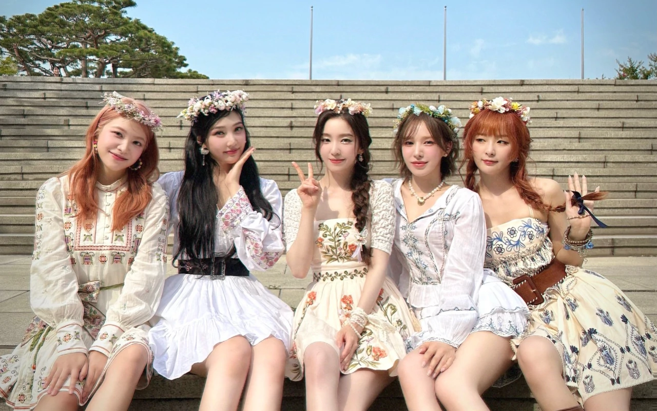 Red Velvet Ubah Fanmeeting Mini Bak Set Film 'Midsommar' Gegara Visual Member