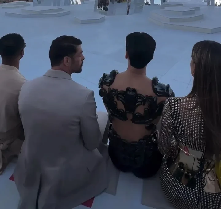 San ATEEZ Klarifikasi Rumor Diperlakukan Rasis di Milan Fashion Week 2024