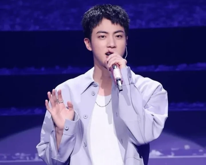 Jin BTS Kuak Perjuangan Berat di Balik Acara Free Hug usai Diduga Dilecehkan