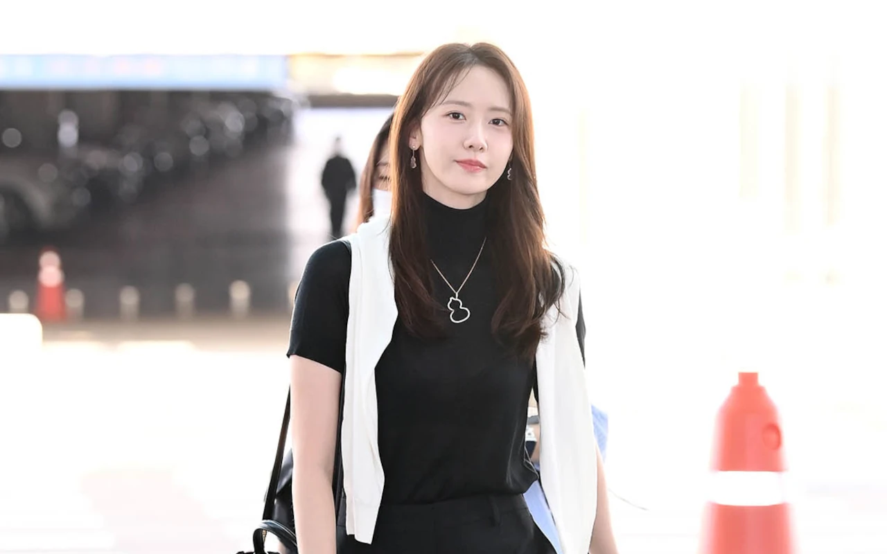 Bra Dress Yoona SNSD di Blue Dragon Series Award 2024 Picu Beragam Reaksi
