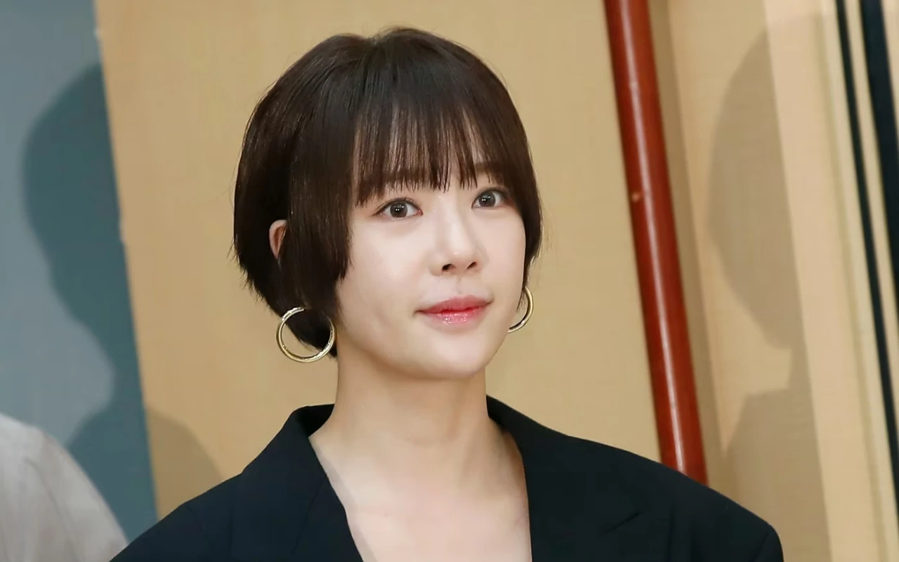 Wajah Ganteng Pacar Berondong Hwang Jung Eum usai Cerai Curi Fokus