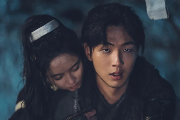 Agensi Lawas Ji Soo Didenda Rp16,6 Miliar untuk Ganti Rugi \'River Where the Moon Rises\'