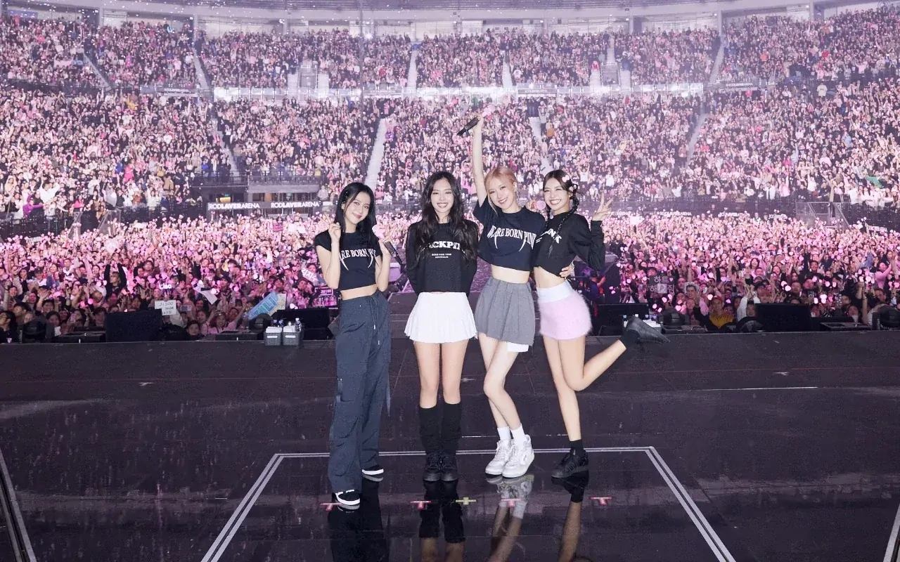 Kebersamaan BLACKPINK saat Rayakan Ultah ke-8 Bak Patahkan Rumor Tak Akur