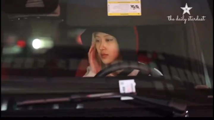 Rose BLACKPINK Kepergok Nyetir Mercedes G-Wagon Rp3,4 Miliar