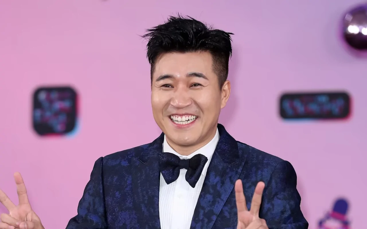 Kim Jong Min Kuak Alasan Pacari Daun Muda Beda Usia 11 Tahun