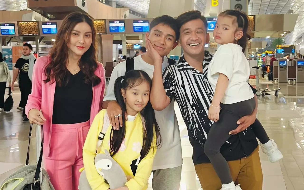 Sarwendah dan Ruben Onsu Masih Tampil Kompak Layaknya Pasutri