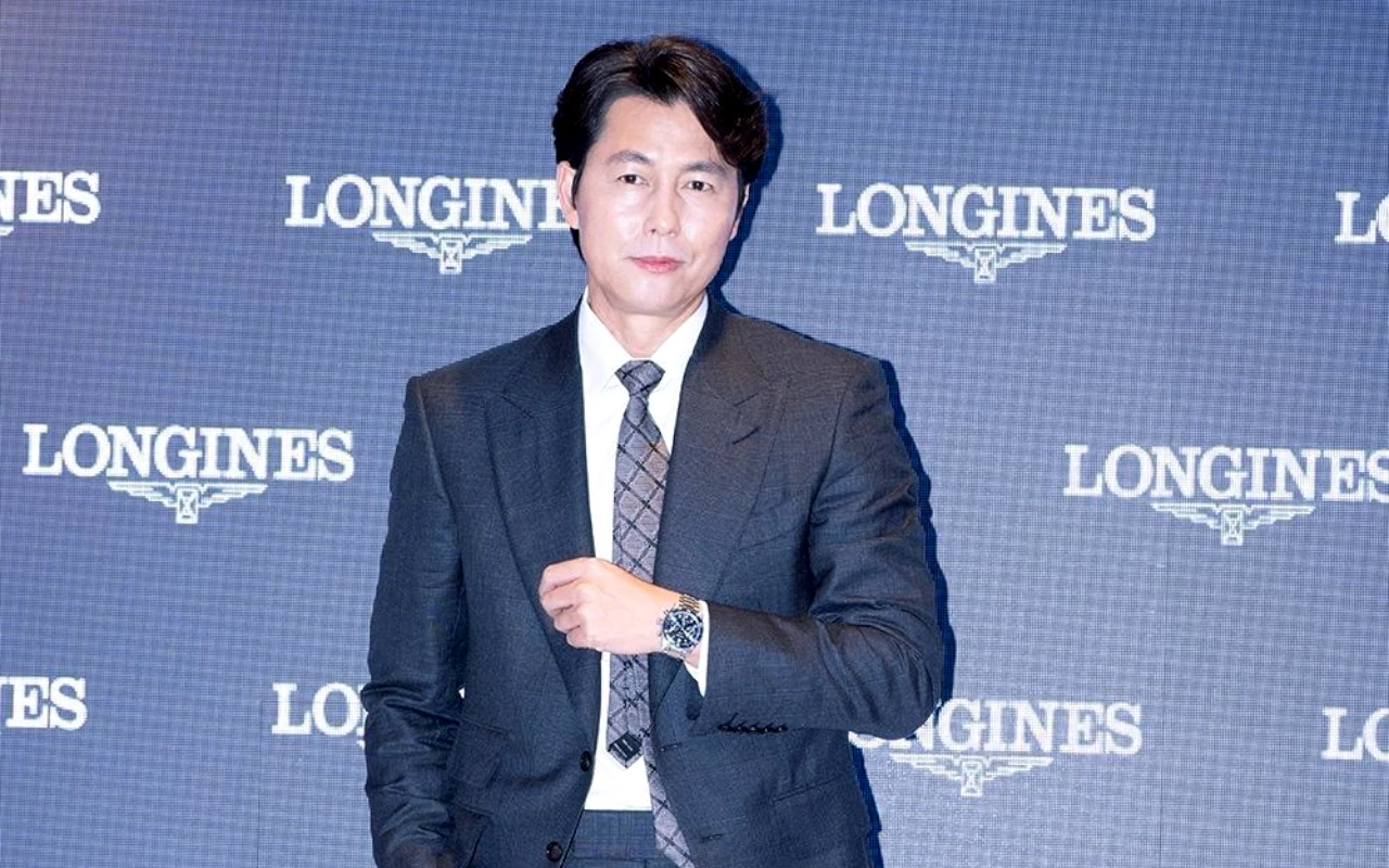 Potret Jung Woo Sung Cium Cewek Beredar usai Hamili Moon Gabi di Luar Nikah