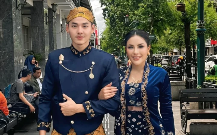 Denny Sumargo Tangisi Nasib Talitha Curtis, Ok Taecyeon 2PM Keciduk Kencan - Topik Pagi
