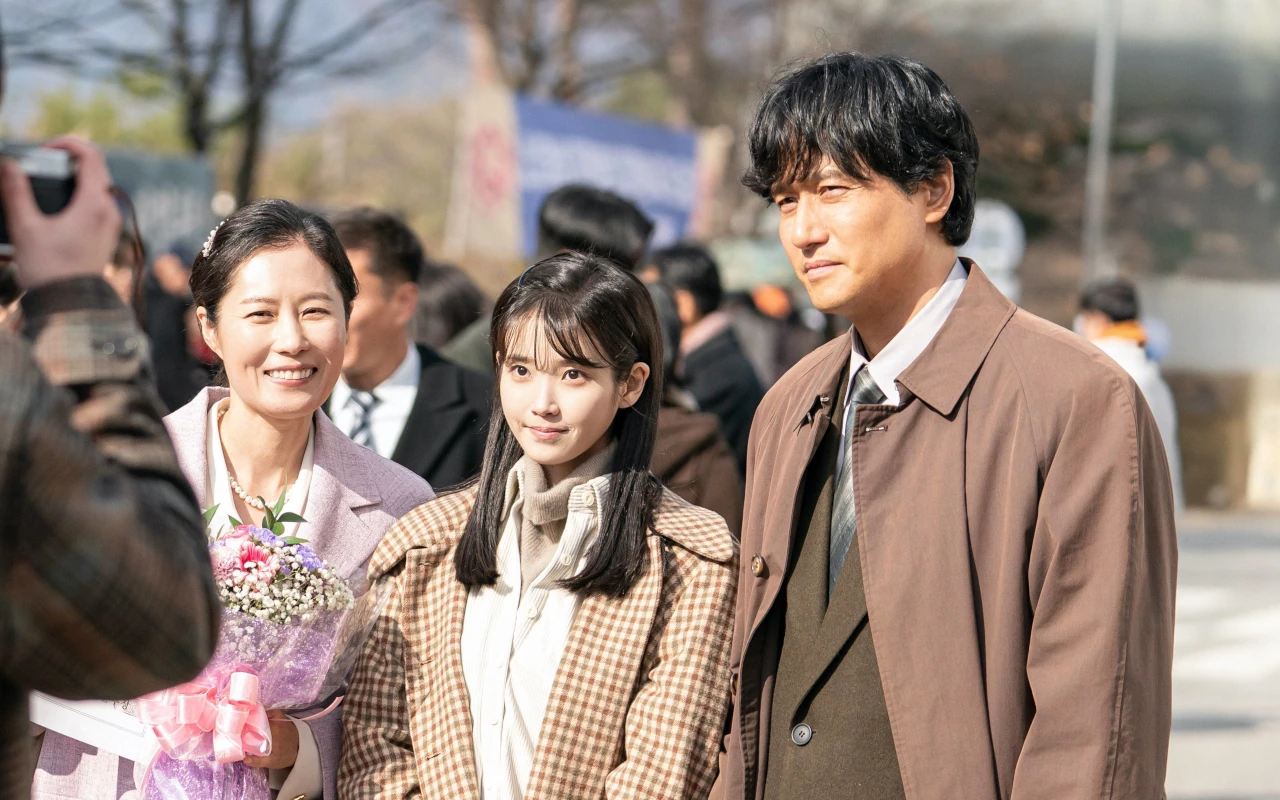 IU Akui Konsumsi Miras saat Syuting Bareng Park Hae Joon di 'When Life Gives You Tangerines'