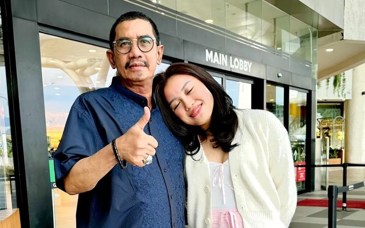 Gestur Pengacara Nikita Mirzani Protektif saat Laura Ngaku Punya Pacar Baru di Sesi Live