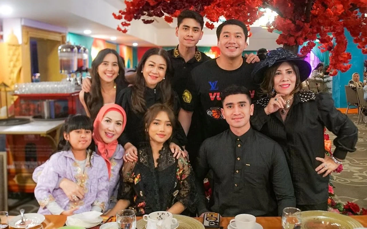 Verrell Bramasta Keciduk Bucin usai Konten Fuji An 'Jatuh Cinta' Viral