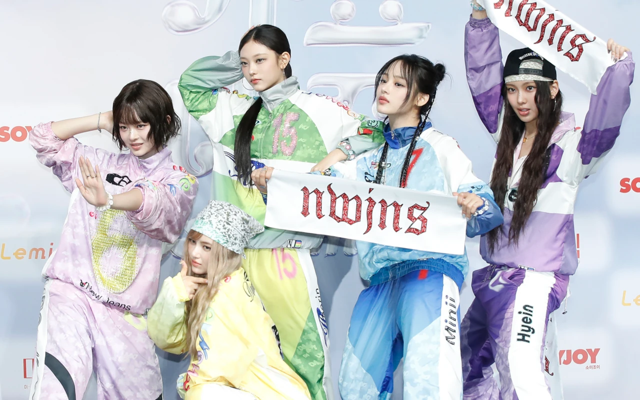 NewJeans Tegaskan Tidak Nyaman Dikaitkan Grup K-Pop Lain saat Lawan ADOR