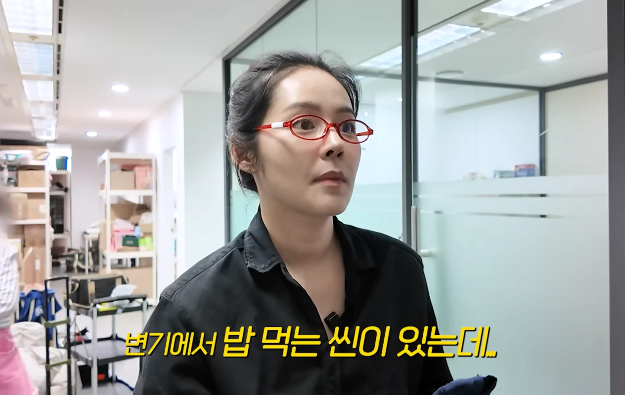 Han Ga In Kenang Terpaksa Makan Roti di Toilet saat Hamil