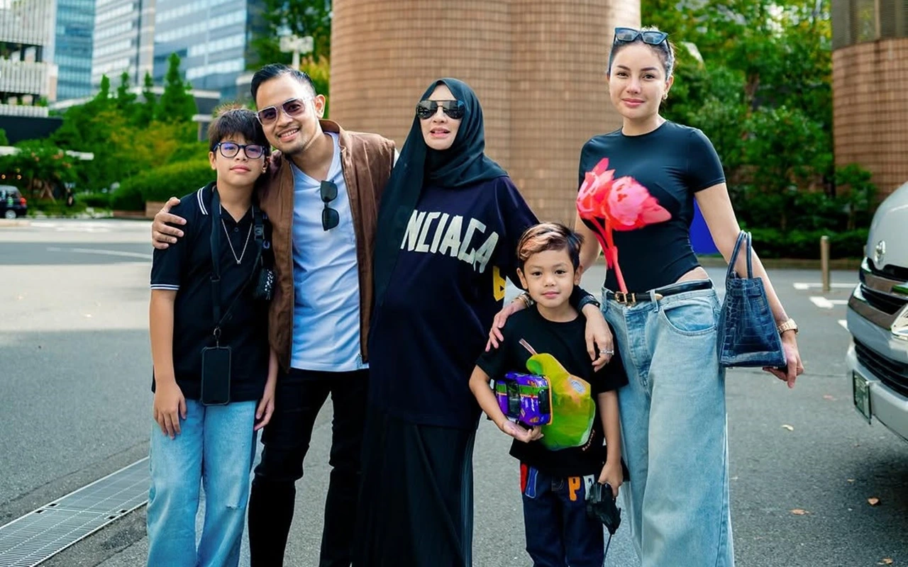Nikita Mirzani Diisukan Bagian dari 'Segitiga Bermuda' usai Jadi Saksi Kubu Shandy Crazy Rich