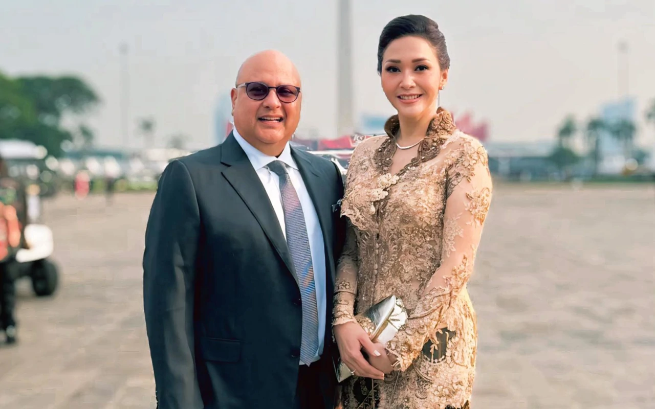 Maia Estianty Bucin Ugal-Ugalan sambil Ciumi Irwan Mussry Bikin Gemas