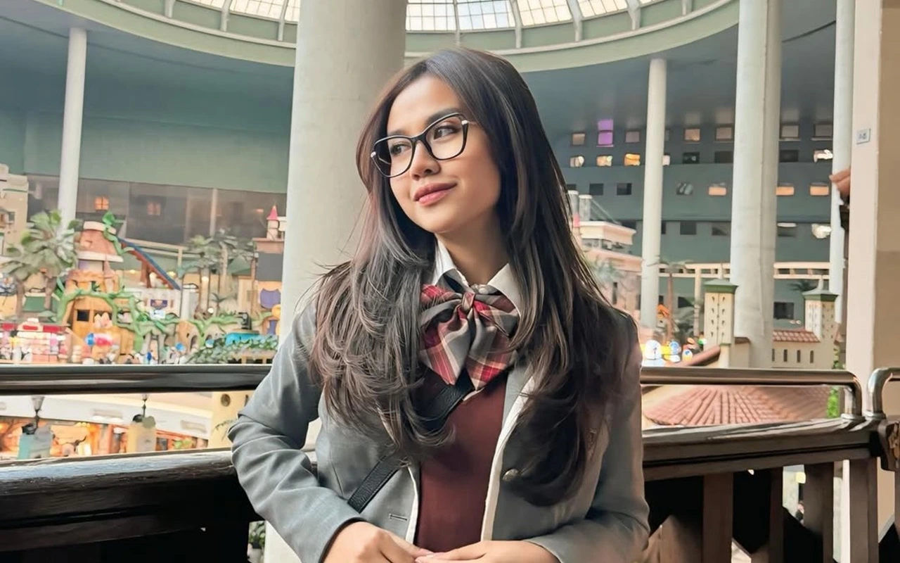Mayang Lucyana Adik Vanessa Angel Dipuji Mirip Prilly Latuconsina saat Pamer Skill Free Diving