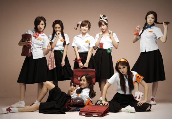 Gambar Foto T-ara dengan hits single Roly Poly