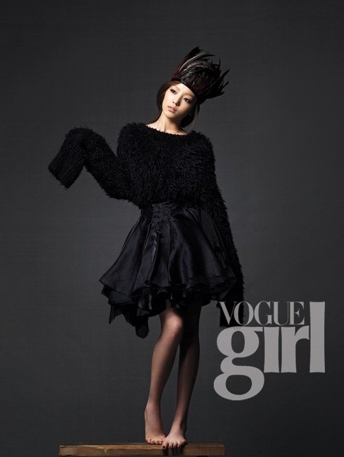 Gambar Foto Goo Hara di Majalah Vogue Girl 2011
