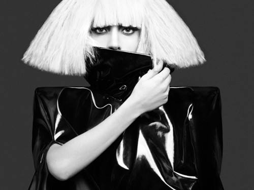 Gambar Foto Pemotretan Lady GaGa dalam Video Musik Monster