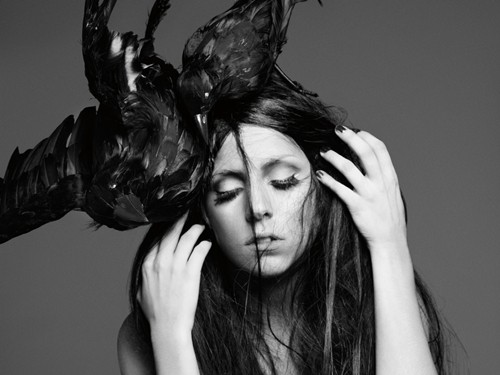 Gambar Foto Pemotretan Lady GaGa dalam Video Musik Monster