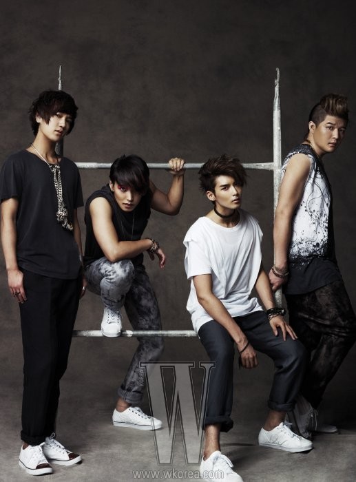 Gambar Foto Super Junior di Majalah W Korea