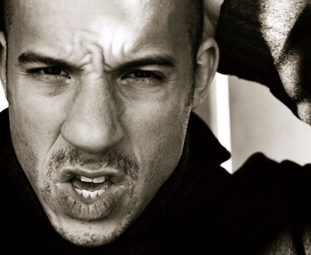 Gambar Foto Vin Diesel Pemotretan Berkonsep Hitam Putih