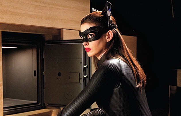 Gambar Foto Selina Kyle alias Catwoman di 'The Dark Knight Rises'