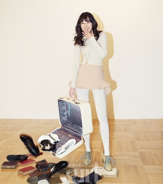 Gambar Foto Gong Hyo Jin di Majalah Vogue Girl Edisi Januari 2011