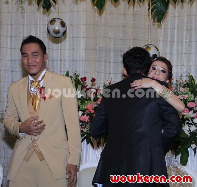 Gambar Foto Pasha Ucap Selamat Atas Pernikahan Okie Agustina dan Gunawan Dwi Cahyo