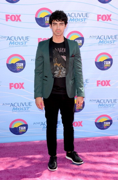 Gambar Foto Joe Jonas Hadir di Teen Choice Awards 2012