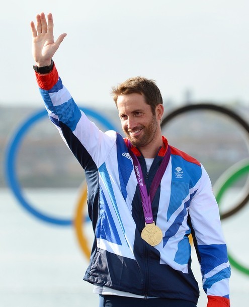 Gambar Foto Atlet Berlayar Inggris Raya, Ben Ainslie, Mendapatkan Medali Emas