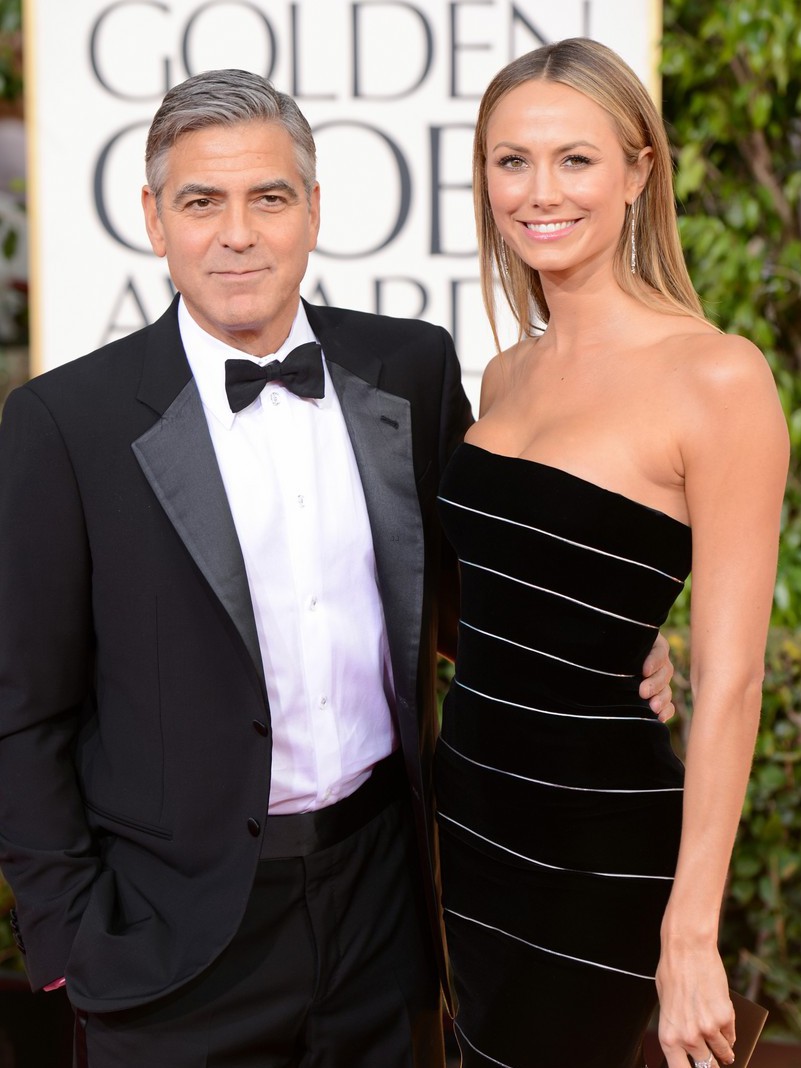 Gambar Foto George Clooney dan Stacy Keibler di Red Carpet Golden Globe Awards 2013