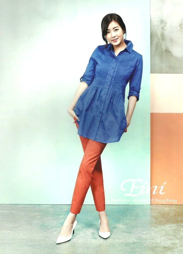 Gambar Foto Kang Sora di Katalog Fashion BANGBANG
